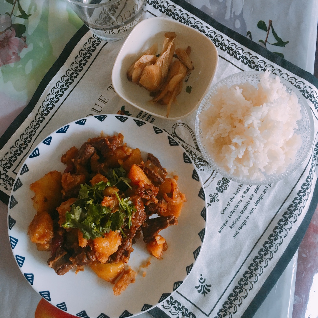 牛肉烧土豆
