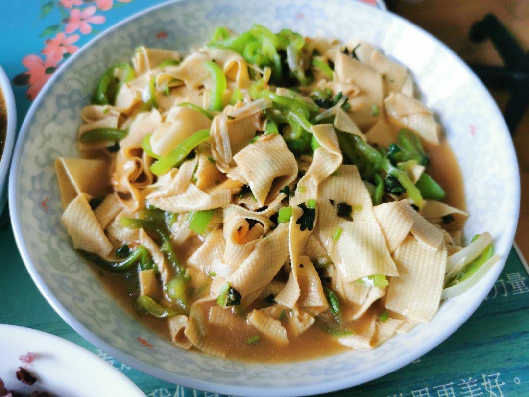 肉炒尖椒干豆腐