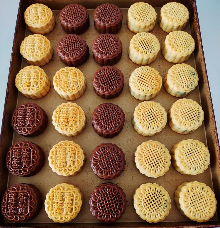 黑（红）糖月饼