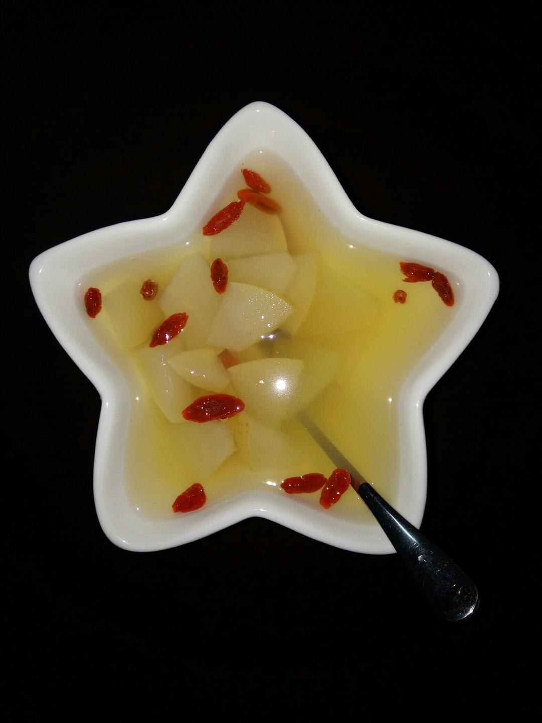 野百合也有春天s做的止咳润喉梨汤