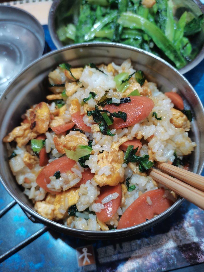 青菜蛋炒饭