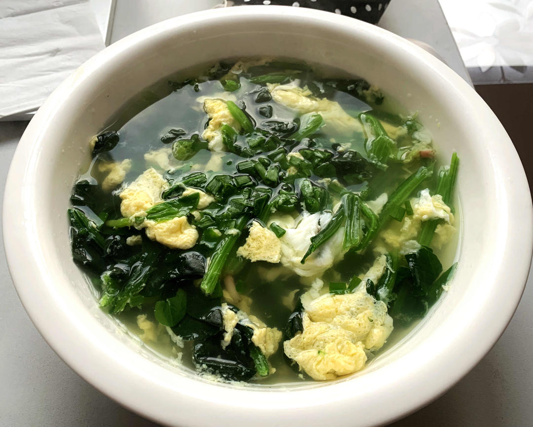 菠菜鸡蛋汤