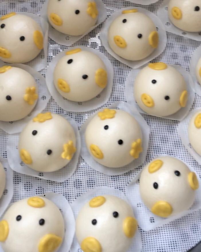 小猪奶黄包