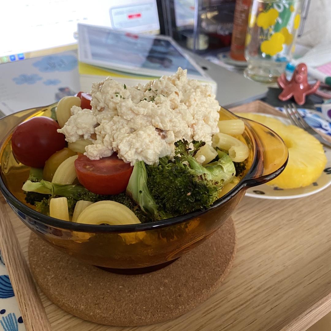 【健康餐】低脂清爽豆腐花生酱烤西兰花意面沙拉