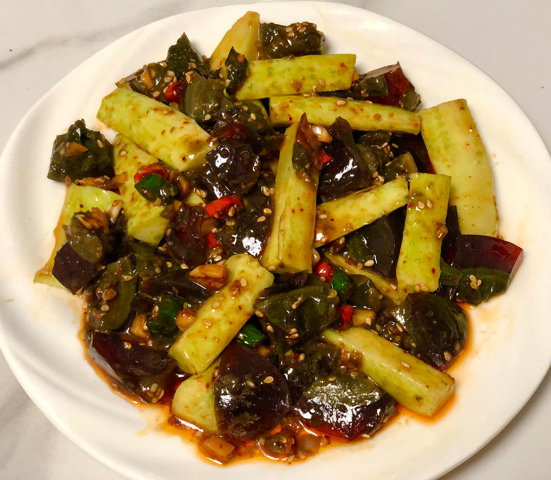 香辣开胃的黄瓜🥒拌皮蛋