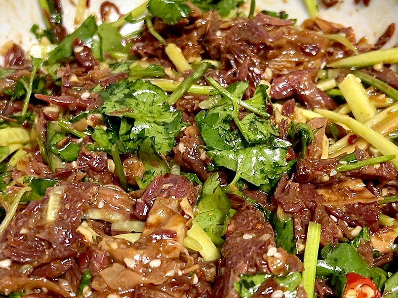 好吃到让人颤抖的香菜拌牛肉
