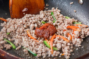 泰式罗勒猪肉碎配米粉【食材包操作说明】的做法 步骤4