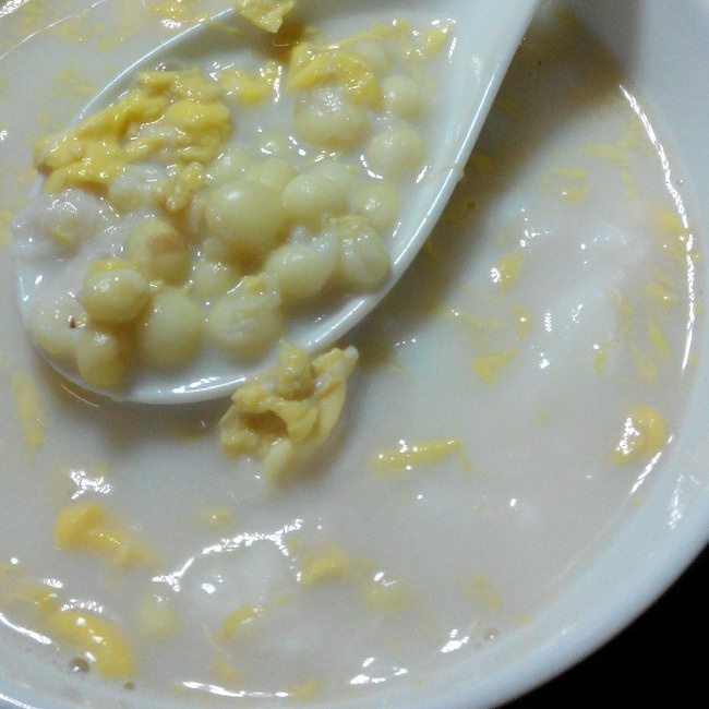 地道潮州美食--芡实椰汁汤
