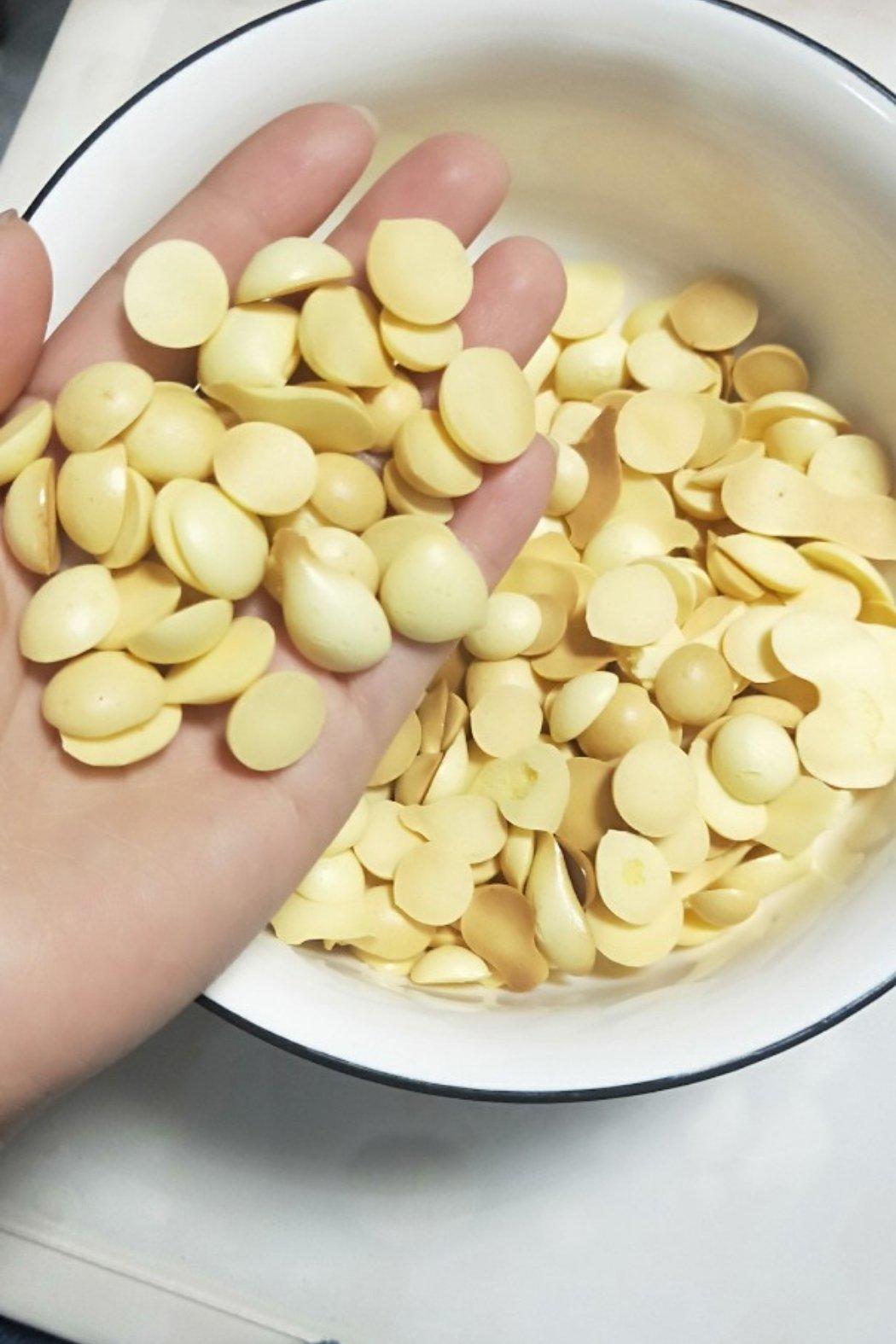 入口即化的无添加蛋黄溶豆