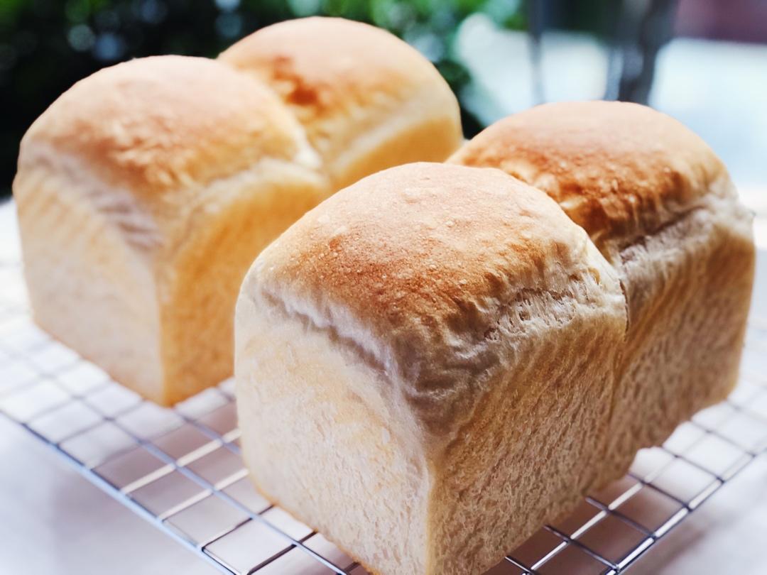 英式脆皮硬吐司~