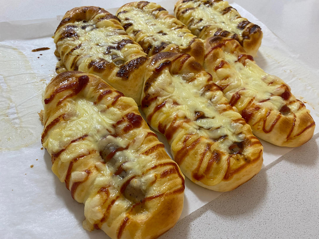 一个面团撑起一家店的台式面包—香肠面包