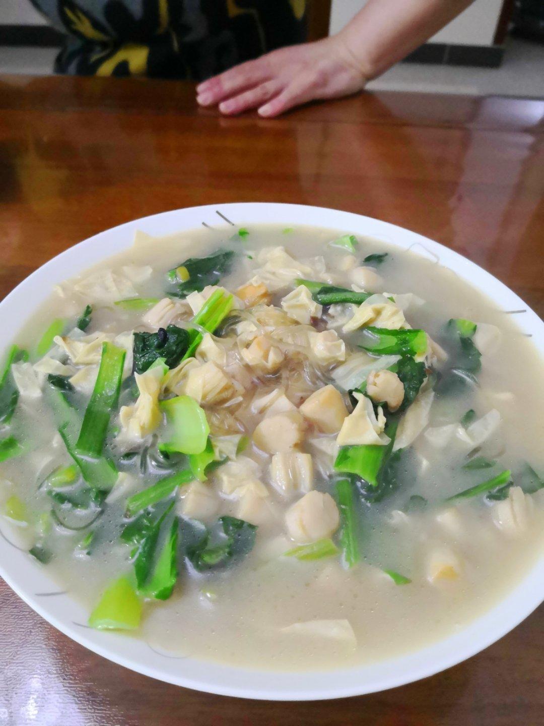 扇贝柱炖小白菜