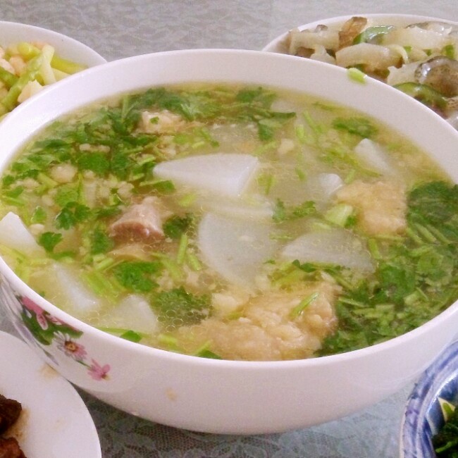 白萝卜牛尾汤