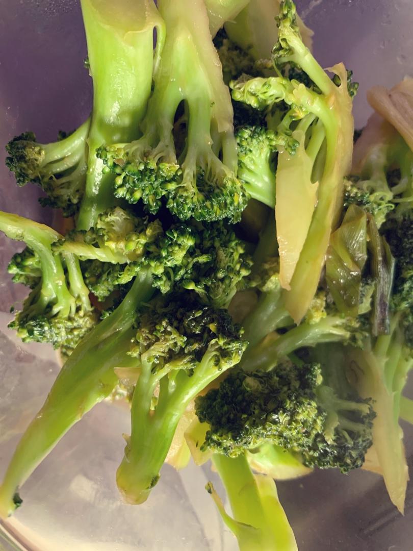 西兰花这样炒，我家的肉肉靠边站