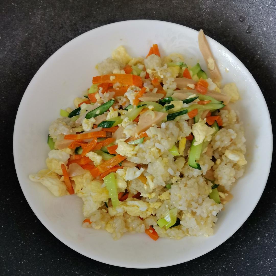 胡萝卜蛋炒饭