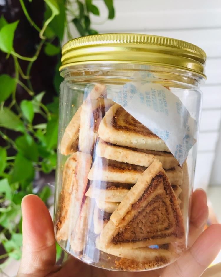 《Tinrry+》咸蛋黄肉松饼干