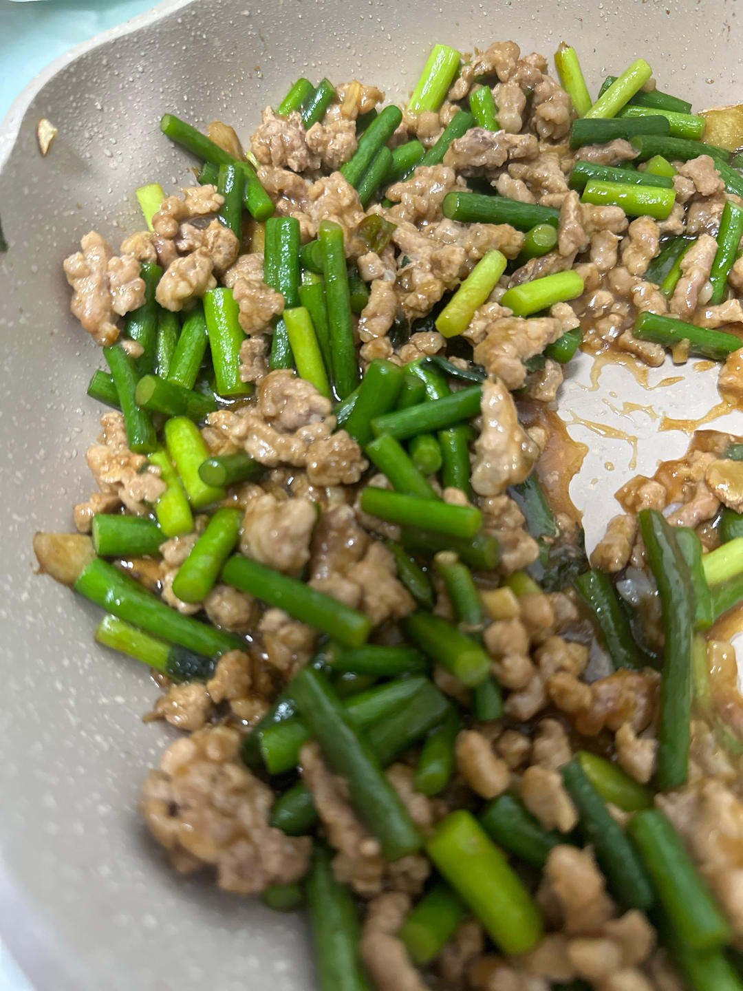 蒜苔炒肉末，三碗米饭都不够吃