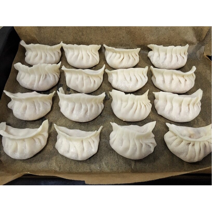 韭菜猪肉饺子(最简单最好吃又最多汁的饺子)