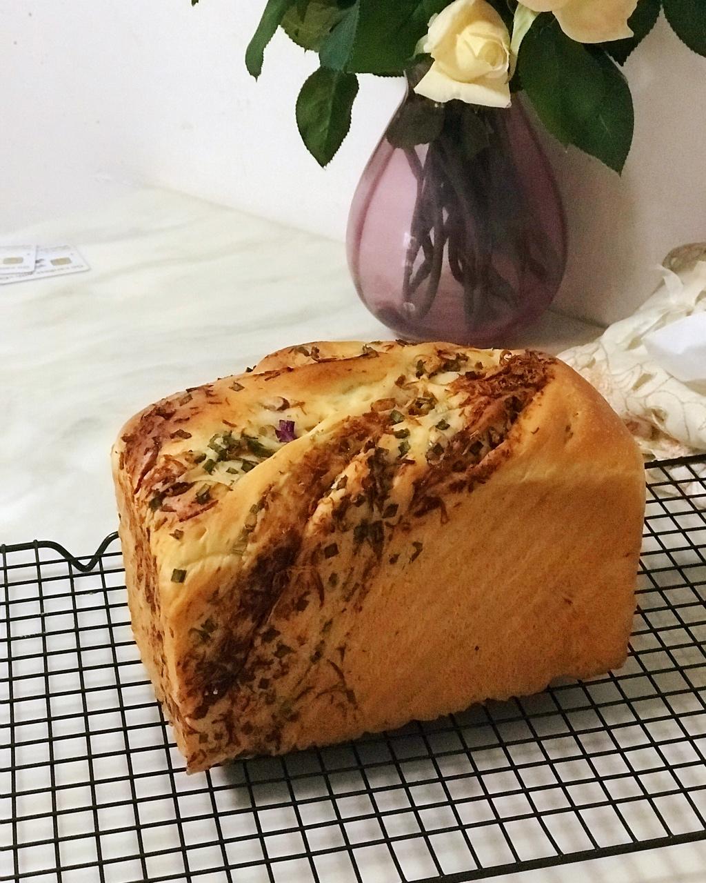 香葱肉松手撕吐司