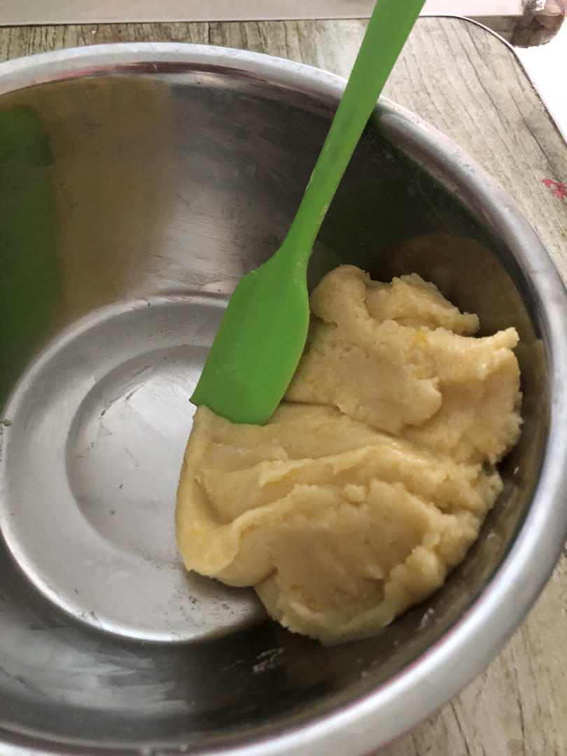 轻轻一按就碎掉的原味桃酥（不输猪油版）