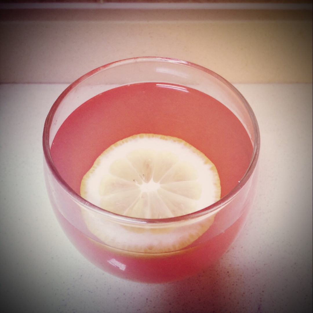 听说喝了这杯【蜜桃冰茶】会有好运