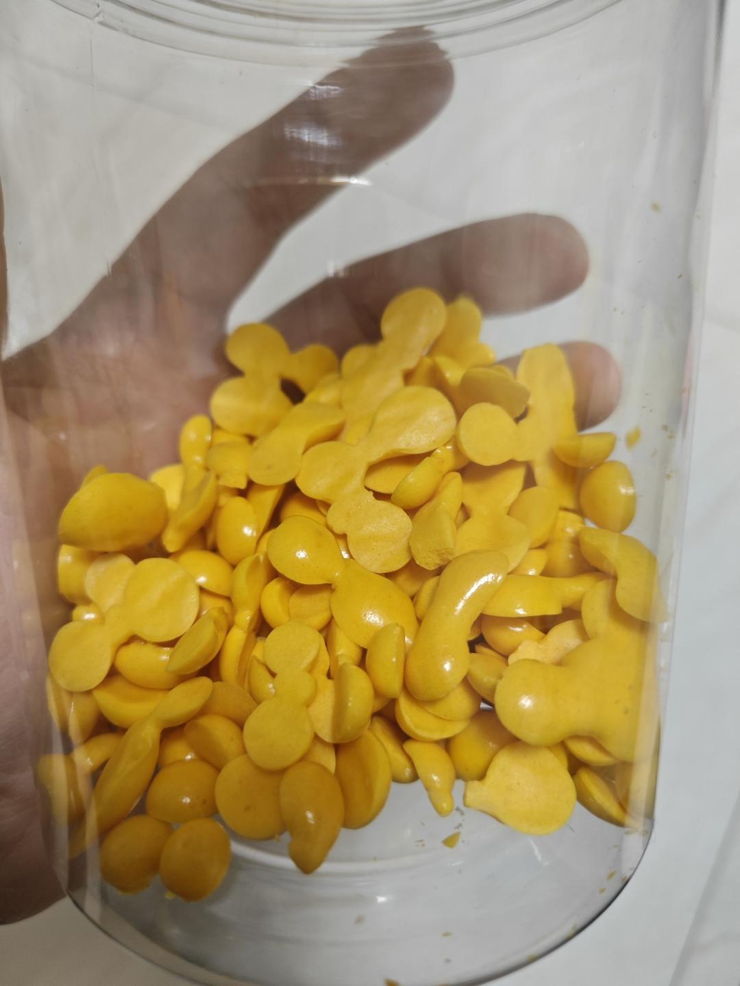 入口即化的无添加蛋黄溶豆