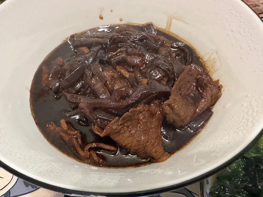 简单的洋葱炒牛肉