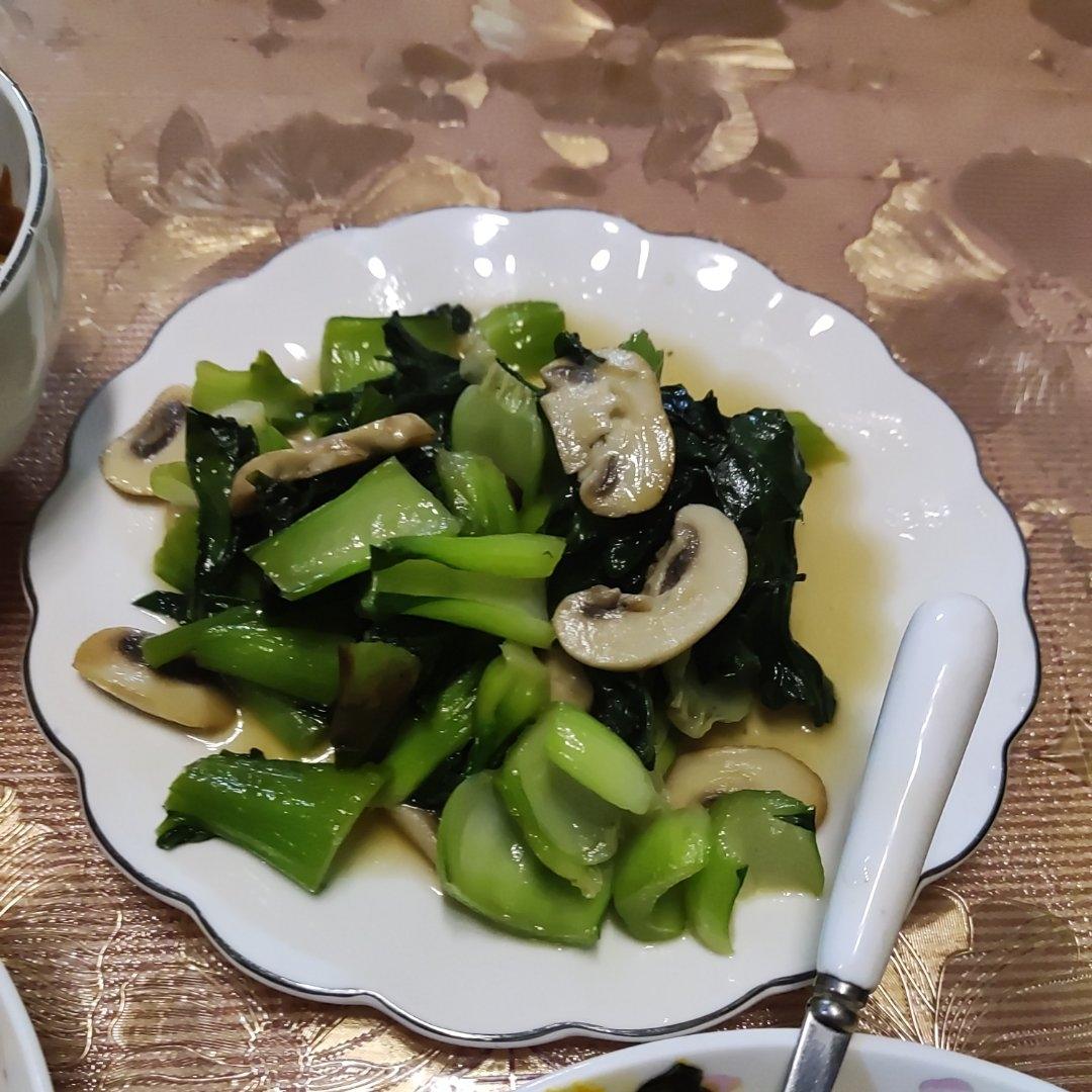青菜炒蘑菇