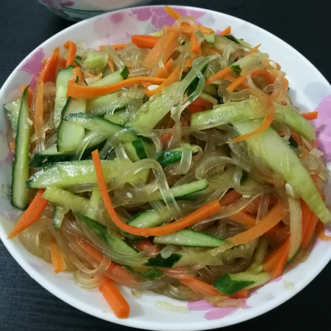 凉拌豆芽黄瓜菜