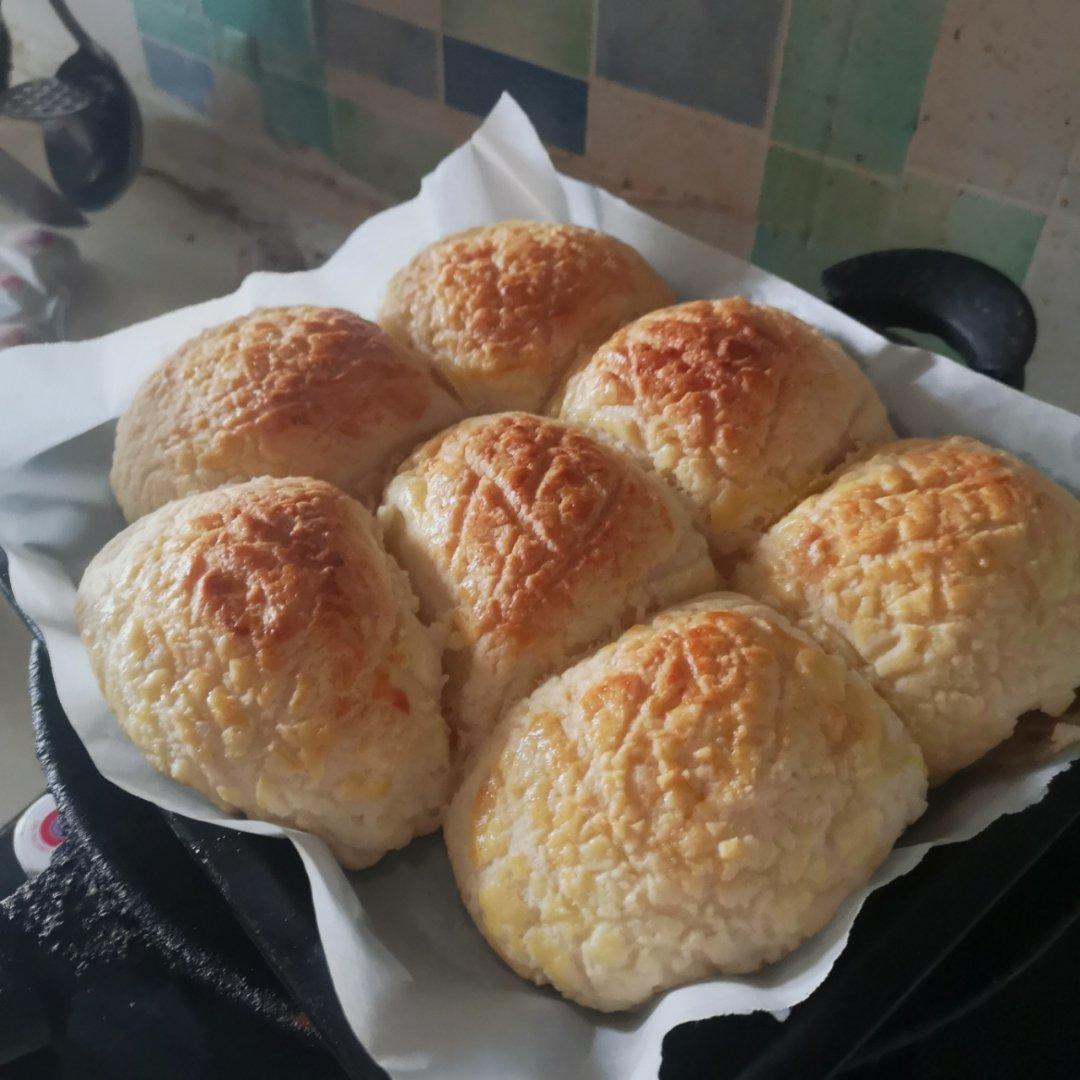 好吃到炸裂的港式菠萝包（附带制作酥皮的小视频）