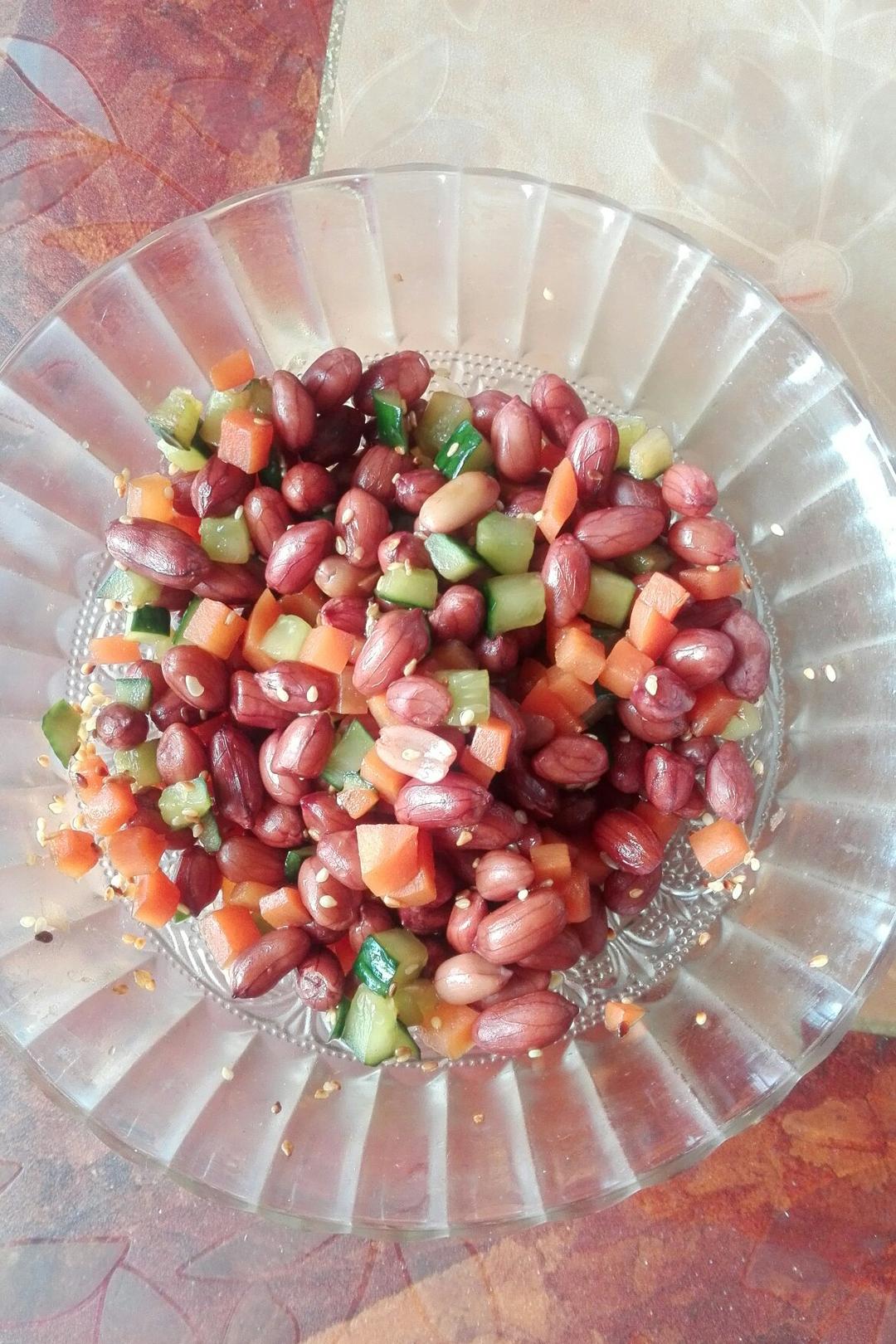 凉拌芹菜花生米胡萝卜