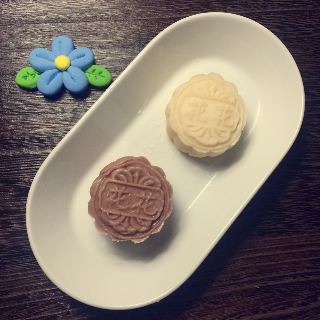 绝世好方！不开裂不粘手港式冰皮月饼（附奶黄馅做法）