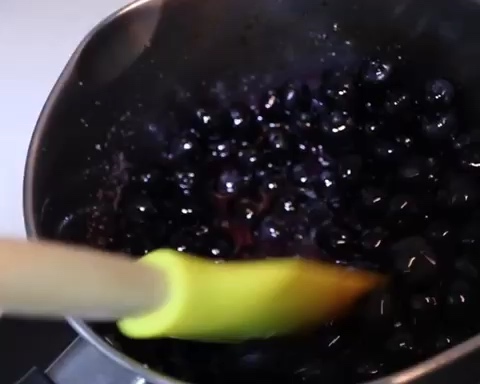 超简单的蓝莓酱的做法 步骤1