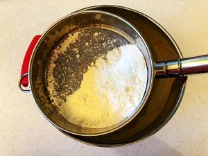 低卡芋泥肉松盒子蛋糕（无油木糖醇）的做法 步骤4