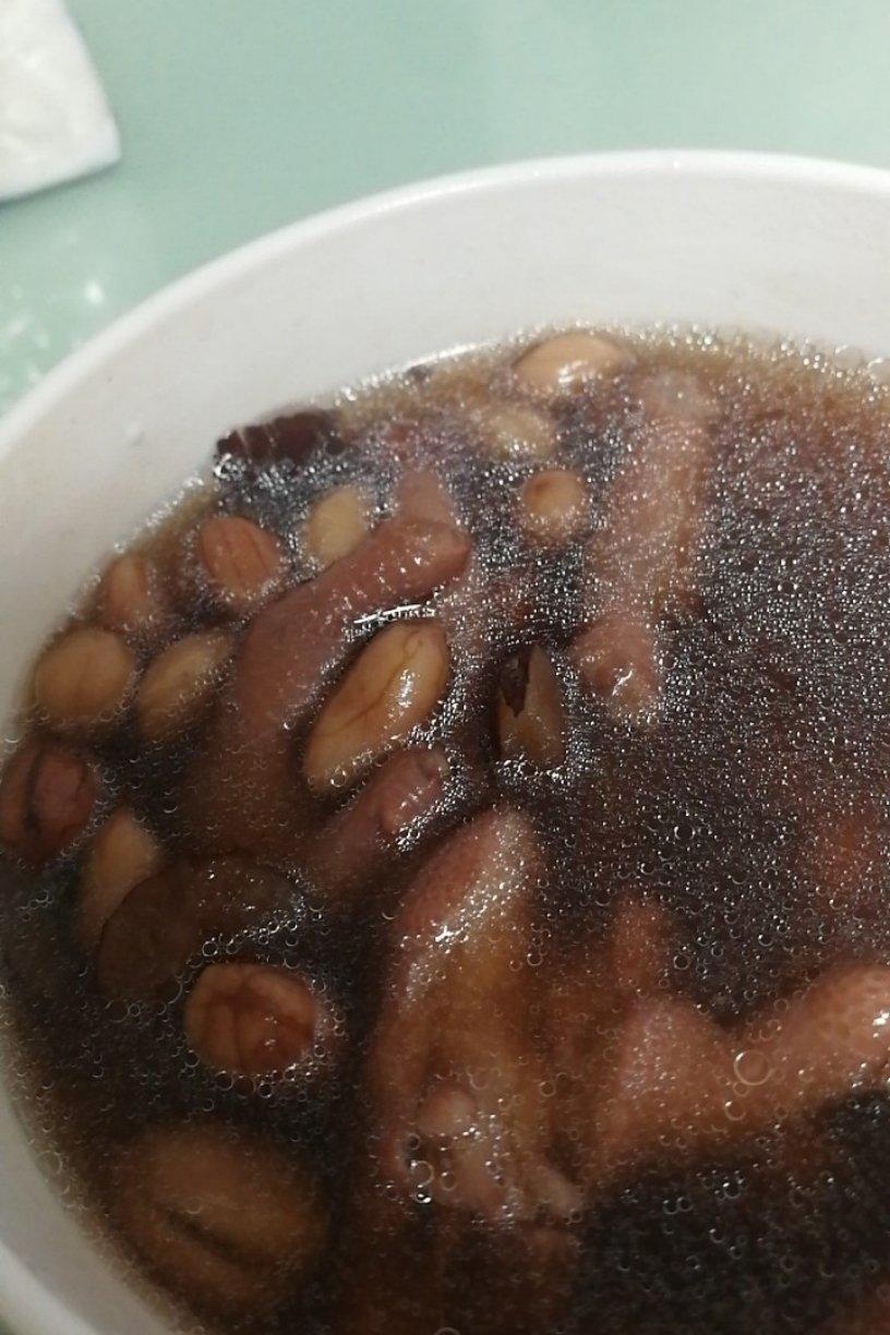 红枣花生煲鸡爪