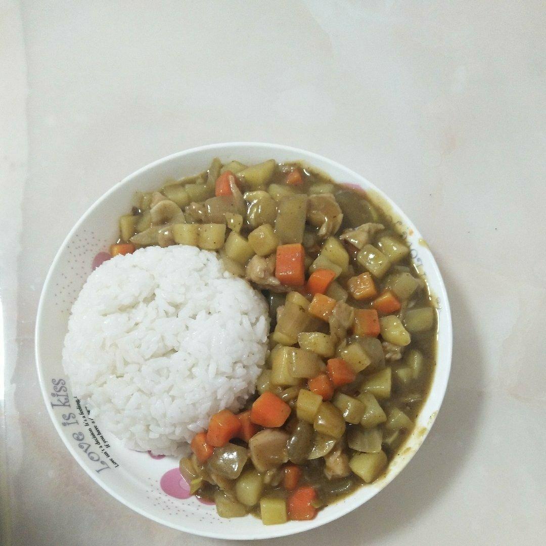 超简单易做又超级好吃的咖喱鸡肉饭