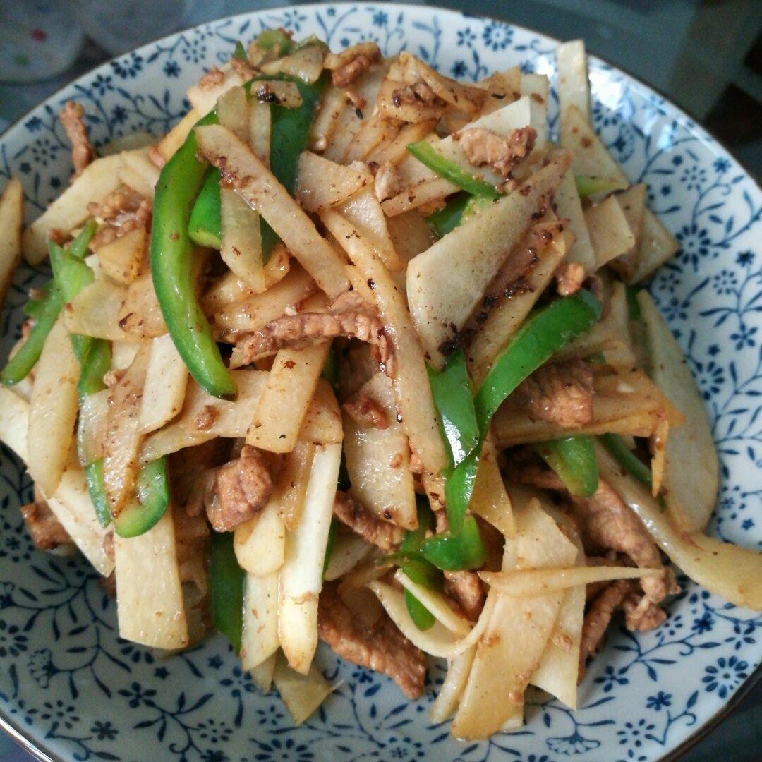 凉薯辣椒炒肉片