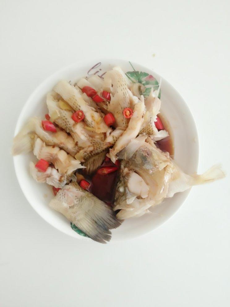 清蒸鲈鱼，三步搞定！