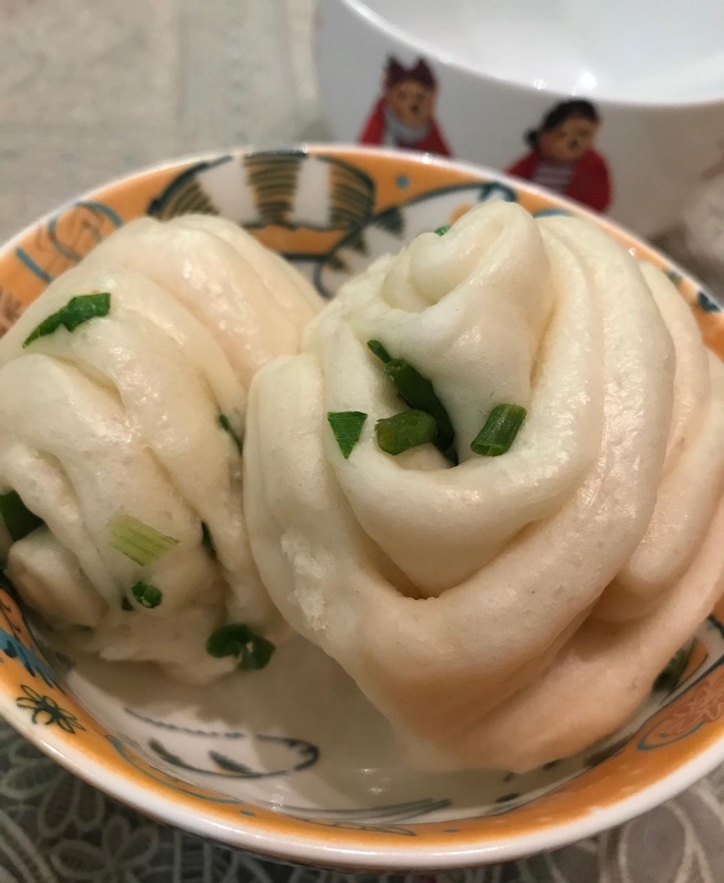 传统的葱油花卷