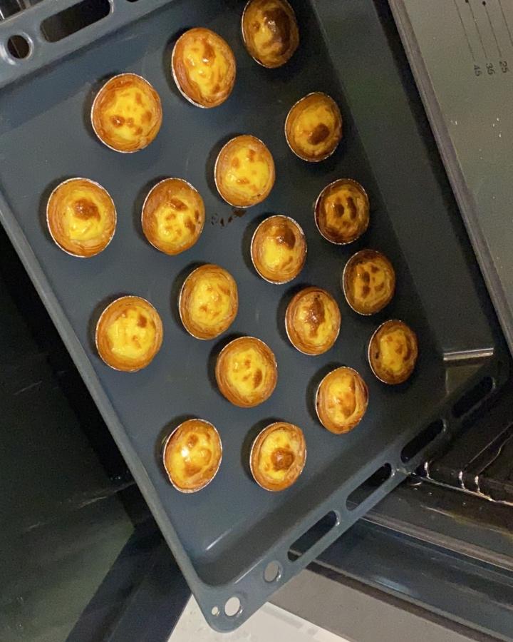 教你做和KFC一样超级好吃的【葡式蛋挞】，吃了根本就停不下来吖