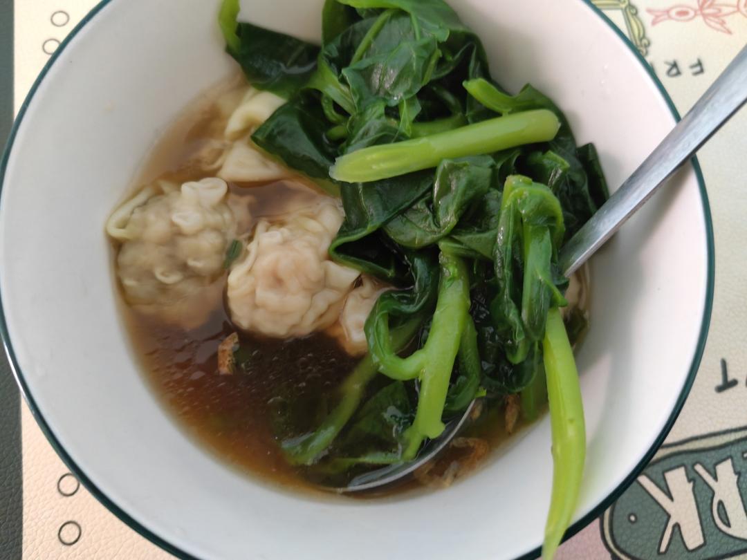 快手简单美味云吞面