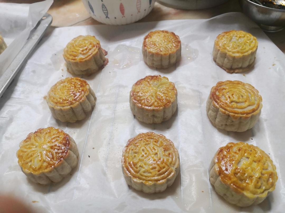 广式莲蓉蛋黄月饼