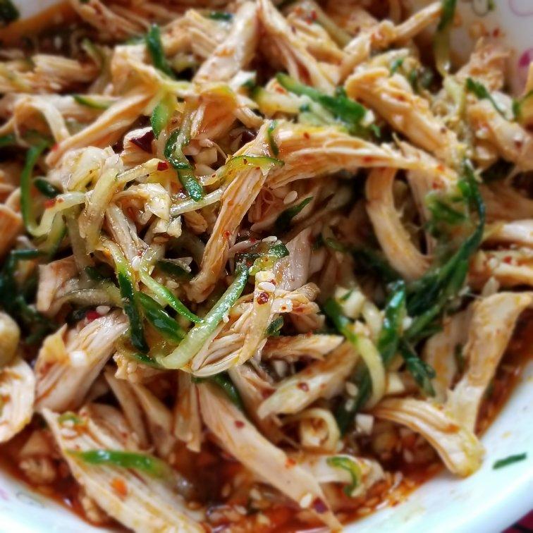 夏季清爽开胃🥒十分钟搞定🐤低脂凉拌鸡胸肉