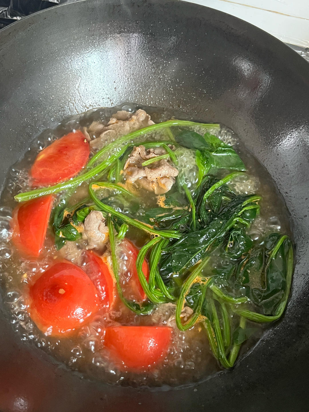 分享巨简单又好吃的番茄菠菜牛肉汤！！