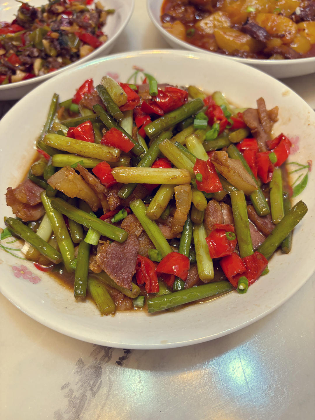 蒜苔炒肉末，三碗米饭都不够吃