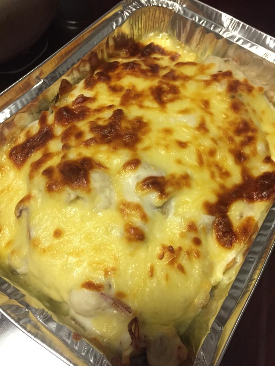 海鲜焗饭 Seafood Fried Rice with Cheesy Topping