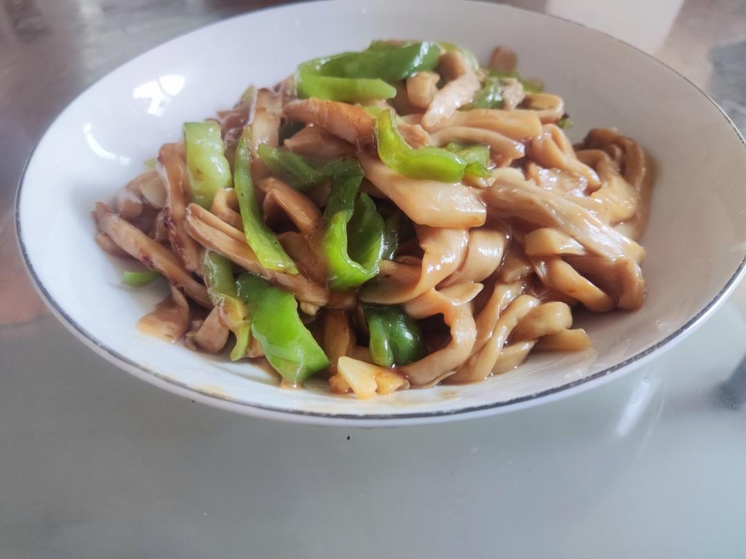 青椒素炒杏鲍菇