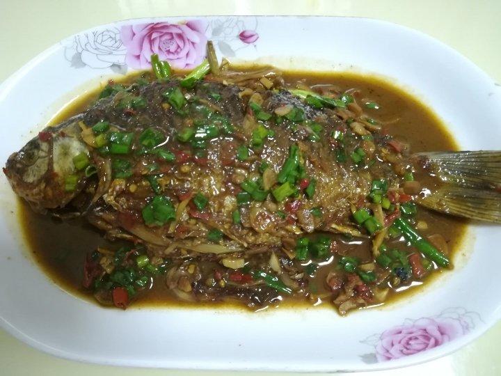 红烧鲫鱼