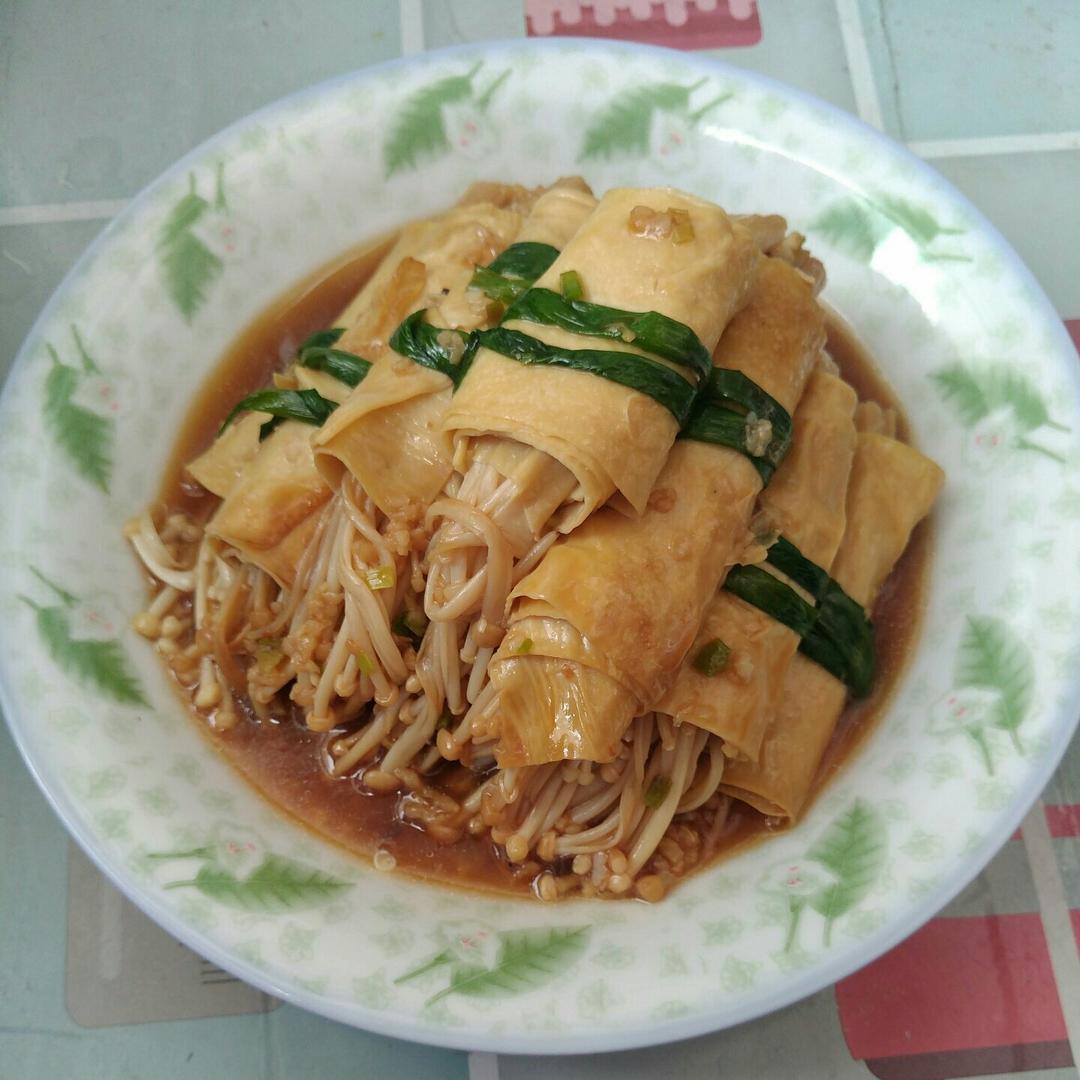 豆皮卷金针菇