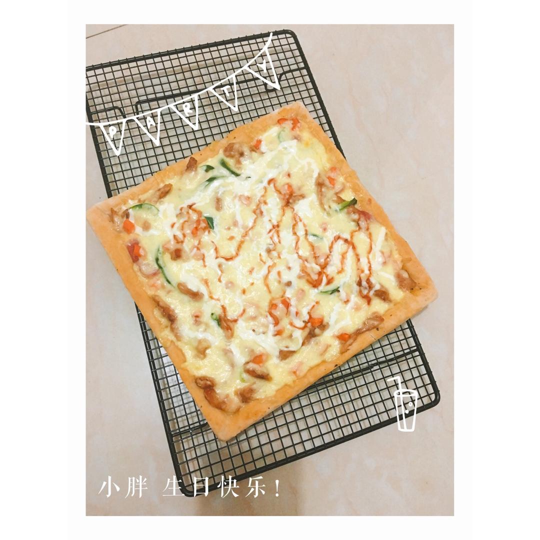 萨米肠蘑菇花边披萨